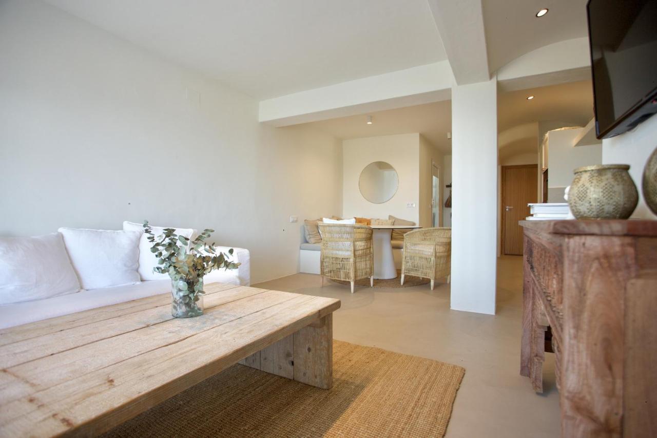 Apartment With Sea View *
